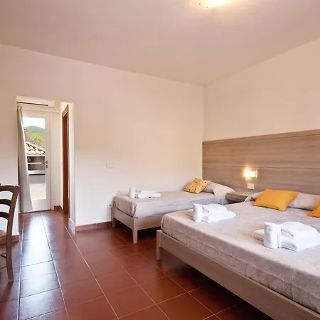 La Casa Degli Ulivi 4* פרוצ'ו