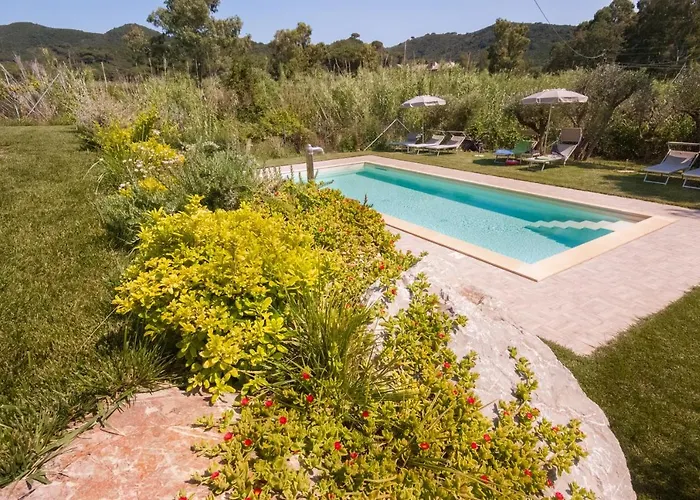 La Casa Degli Ulivi לינה וארוחת בוקר 4*