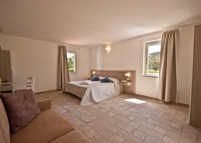 La Casa Degli Ulivi לינה וארוחת בוקר 4*